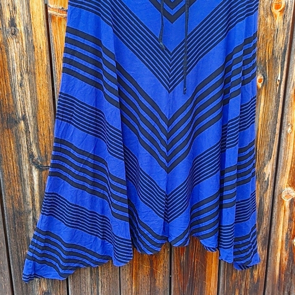 Le chateau midi Chevron print skirt - Picture 3 of 5
